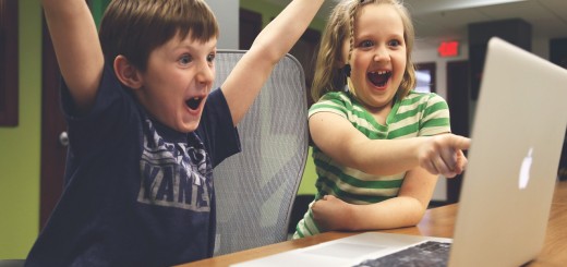 children using laptop